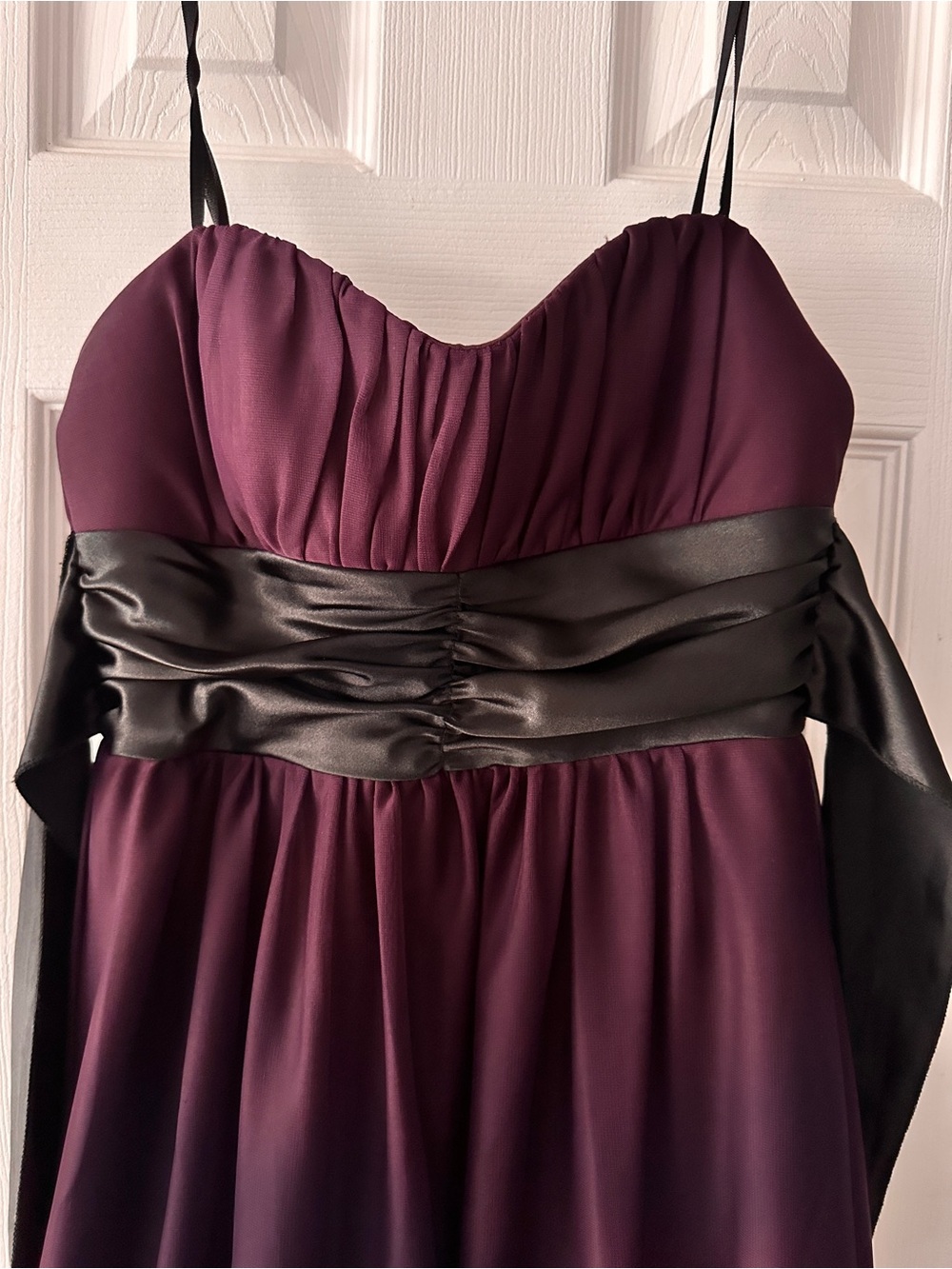 Y2K 2000’s Speechless Plum Strapless Dress with Black Sash - Picture 4 of 6